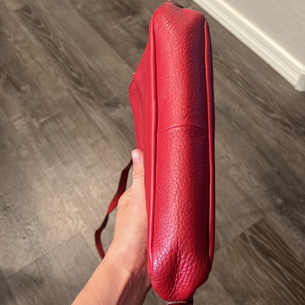 Genuine leather crossbody bag. Red fossil crossbody purse - Picture 9 of 15